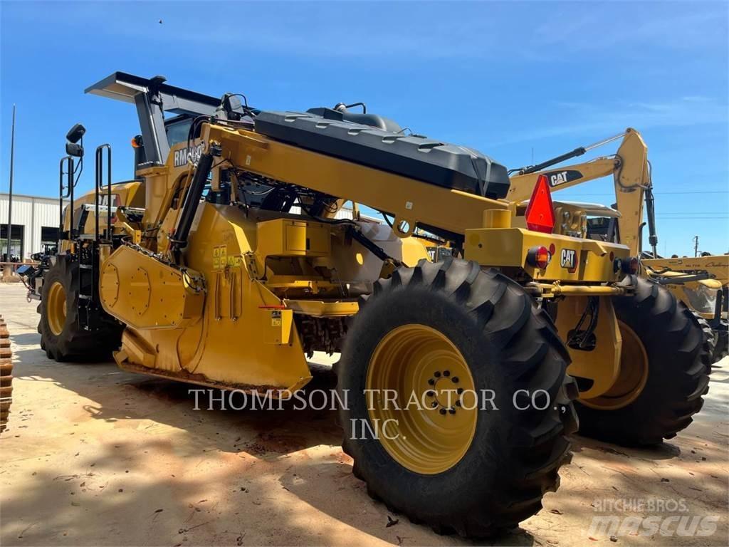 CAT RM400 Recyklery do asfaltu