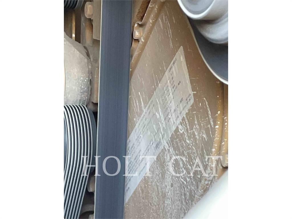 CAT RM400 Recyklery do asfaltu