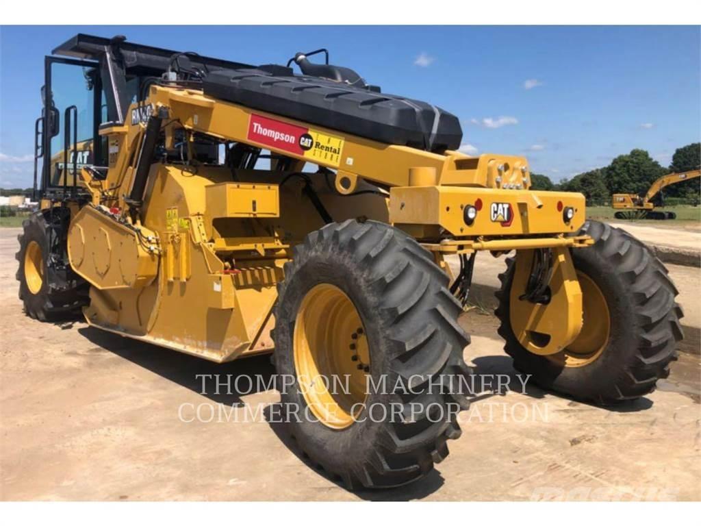 CAT RM400 Recyklery do asfaltu