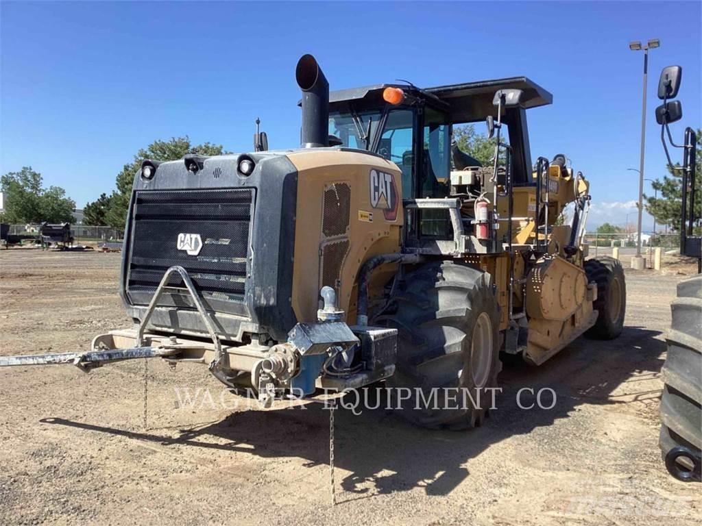 CAT RM400 Recyklery do asfaltu