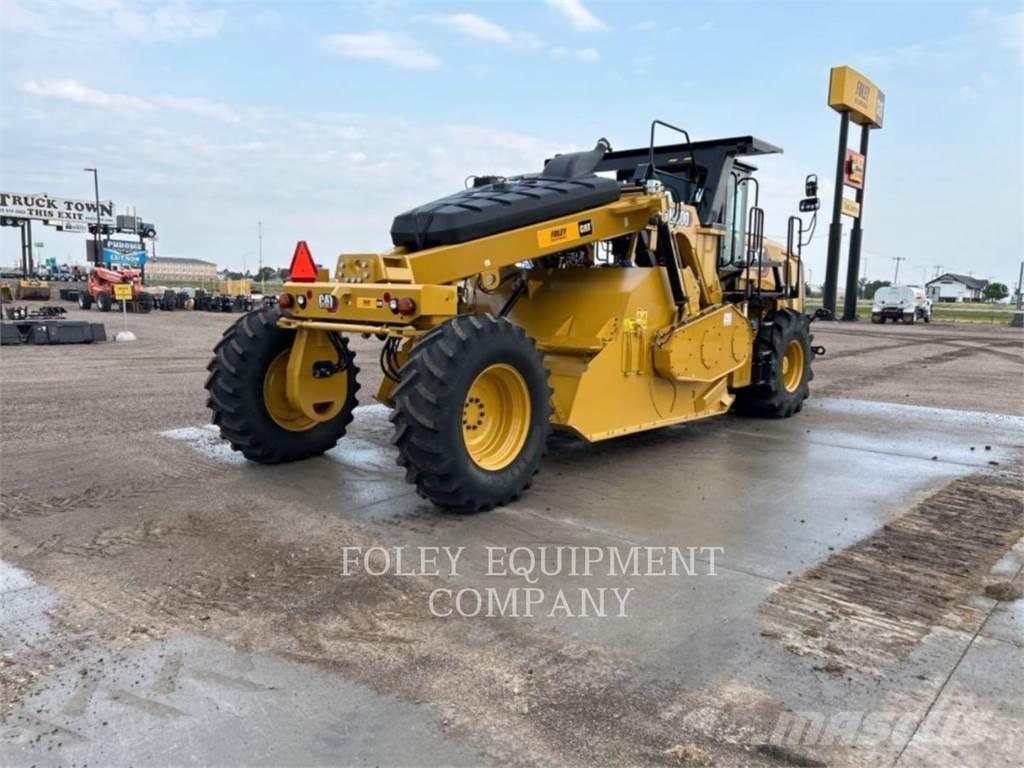 CAT RM400-01 Rozściełacze do asfaltu