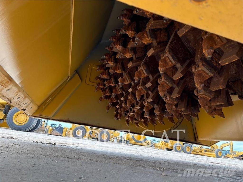 CAT RM400 CAB Recyklery do asfaltu