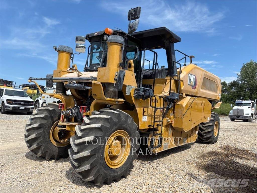 CAT RM600-01 Rozściełacze do asfaltu