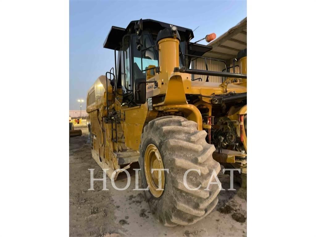 CAT RM800 Recyklery do asfaltu