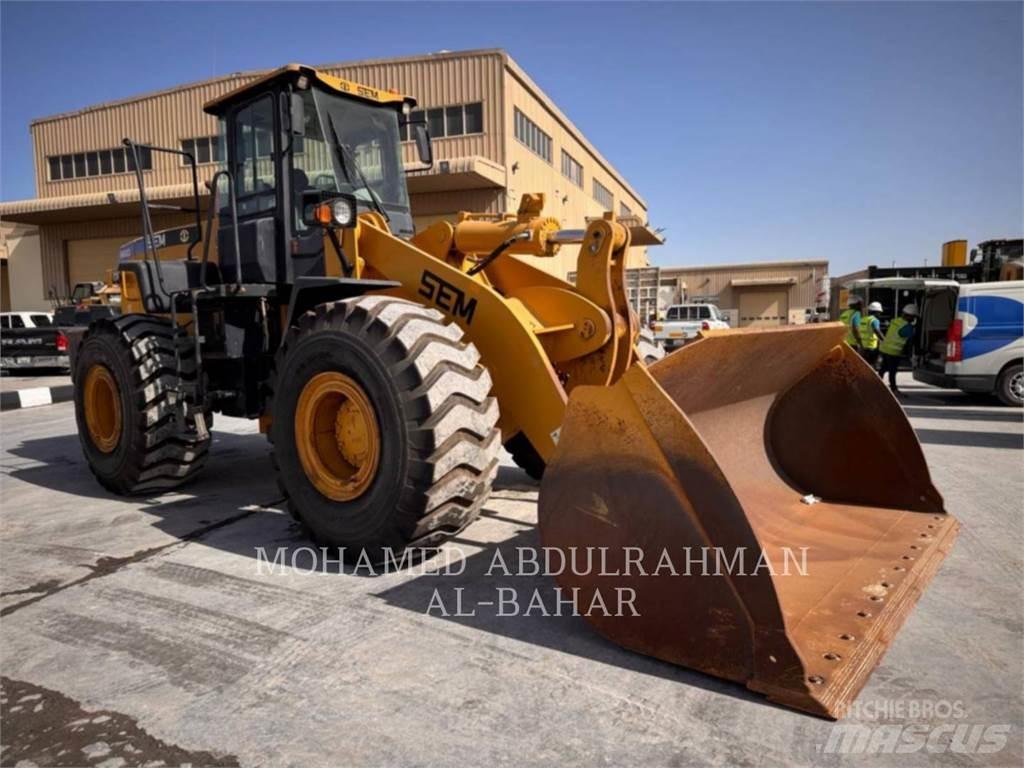 CAT SEM660D Ładowarki kołowe