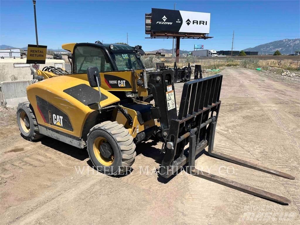 CAT TH255C CB Ładowarki teleskopowe