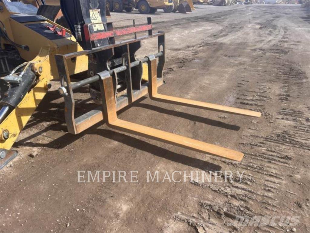 CAT TL1055D Ładowarki teleskopowe