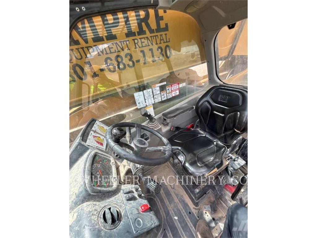 CAT TL1055D CB Ładowarki teleskopowe