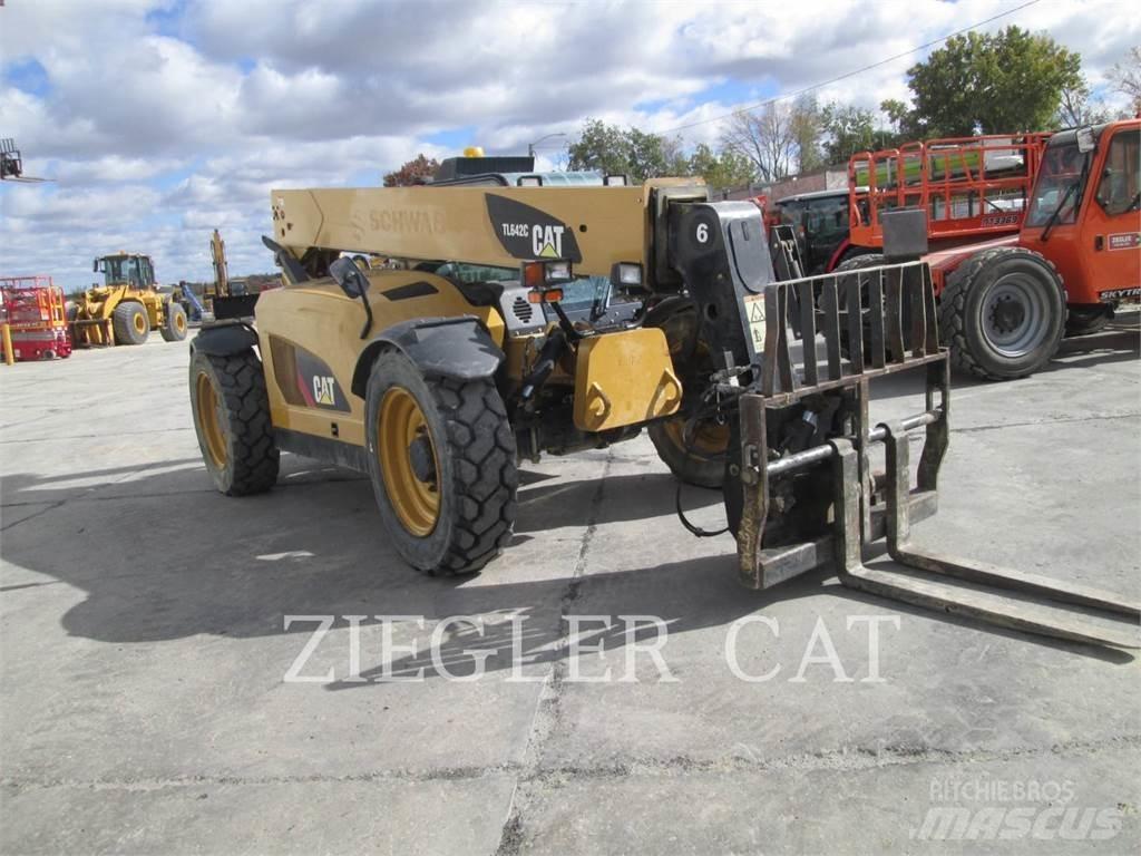 CAT TL642C Ładowarki teleskopowe