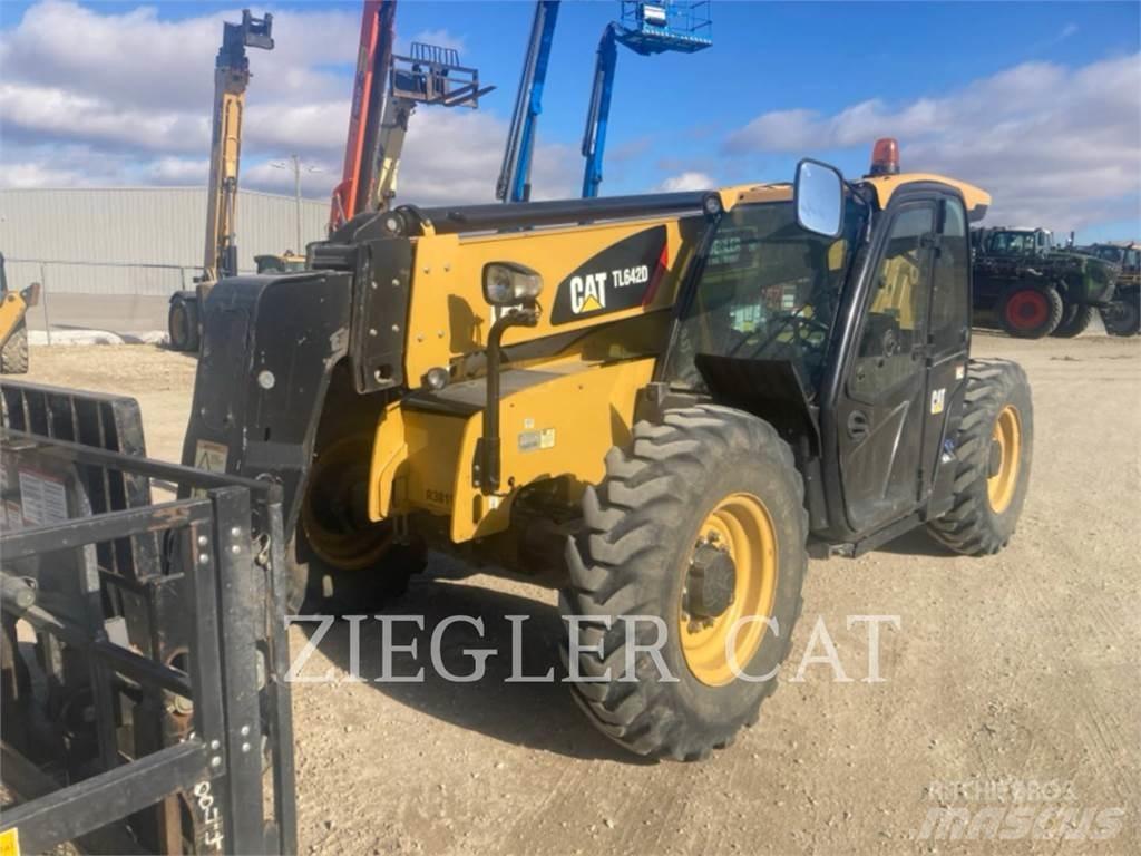 CAT TL642D Ładowarki teleskopowe