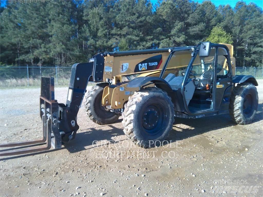 CAT TL642D Ładowarki teleskopowe