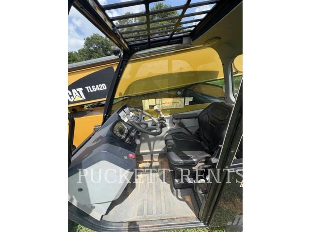 CAT TL642D Ładowarki teleskopowe