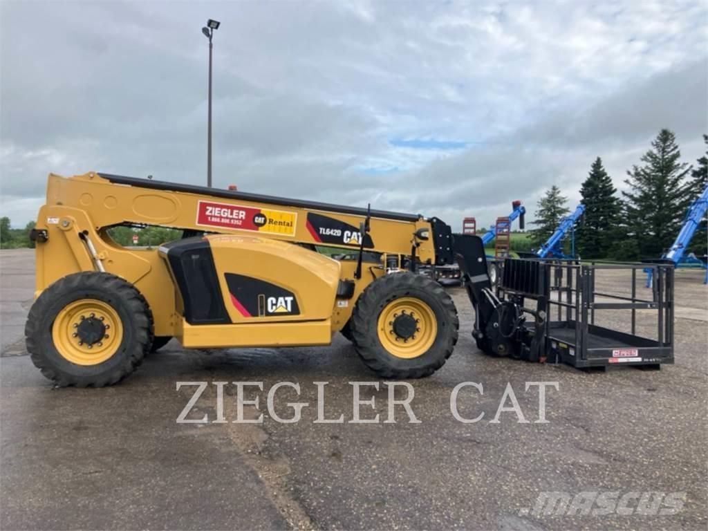CAT TL642D Ładowarki teleskopowe