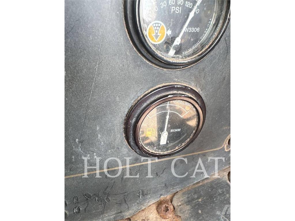 CAT W00 613C Skrobaki