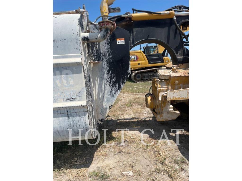CAT W00 613C Skrobaki