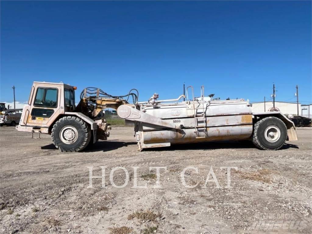 CAT W00 613CII Skrobaki