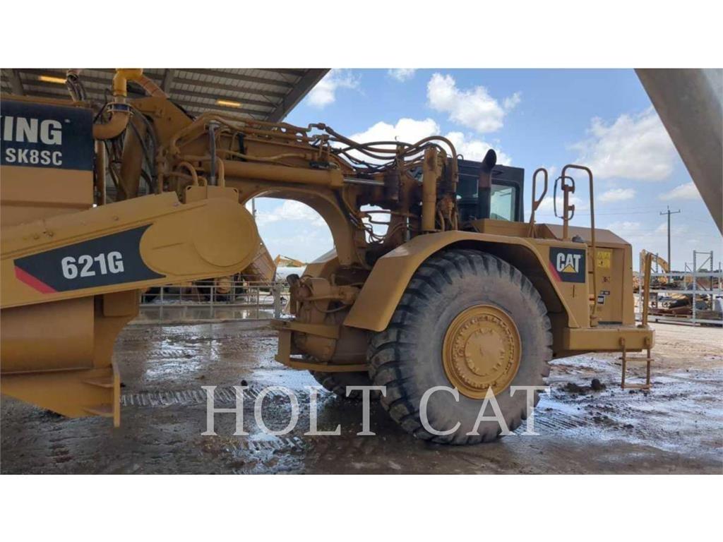 CAT W00 621G Skrobaki