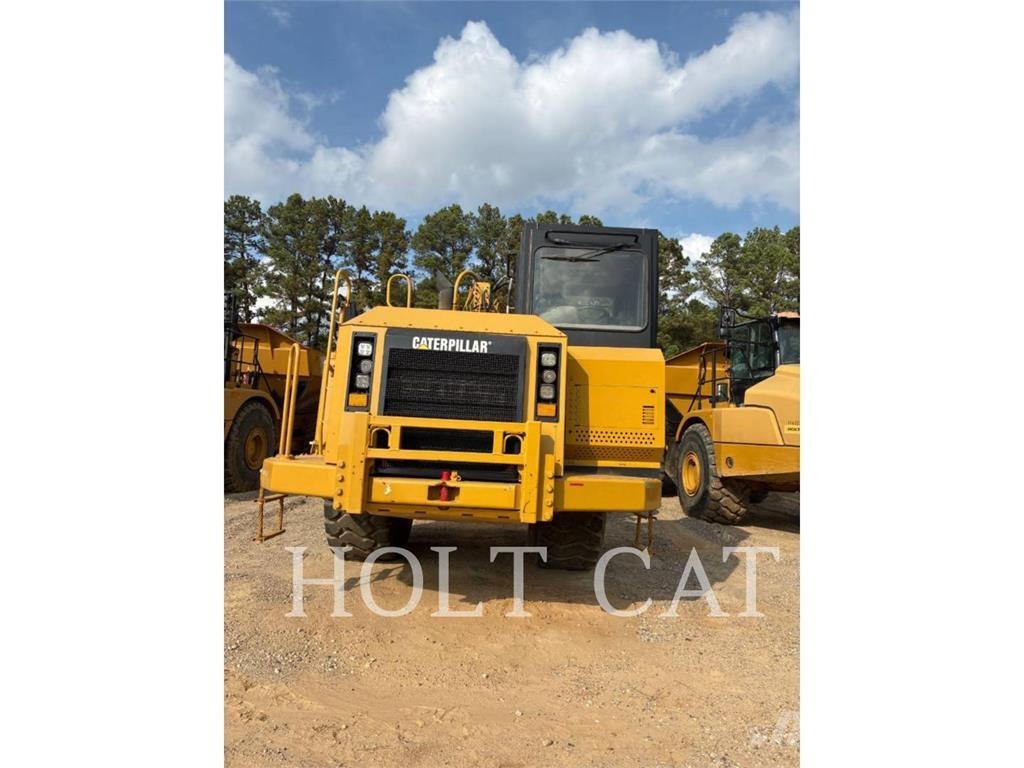 CAT W00 621G Skrobaki