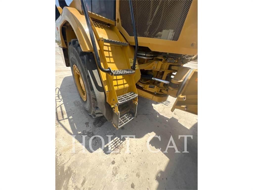 CAT W00 725 Cysterna