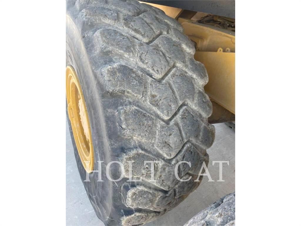 CAT W00 730 Cysterna