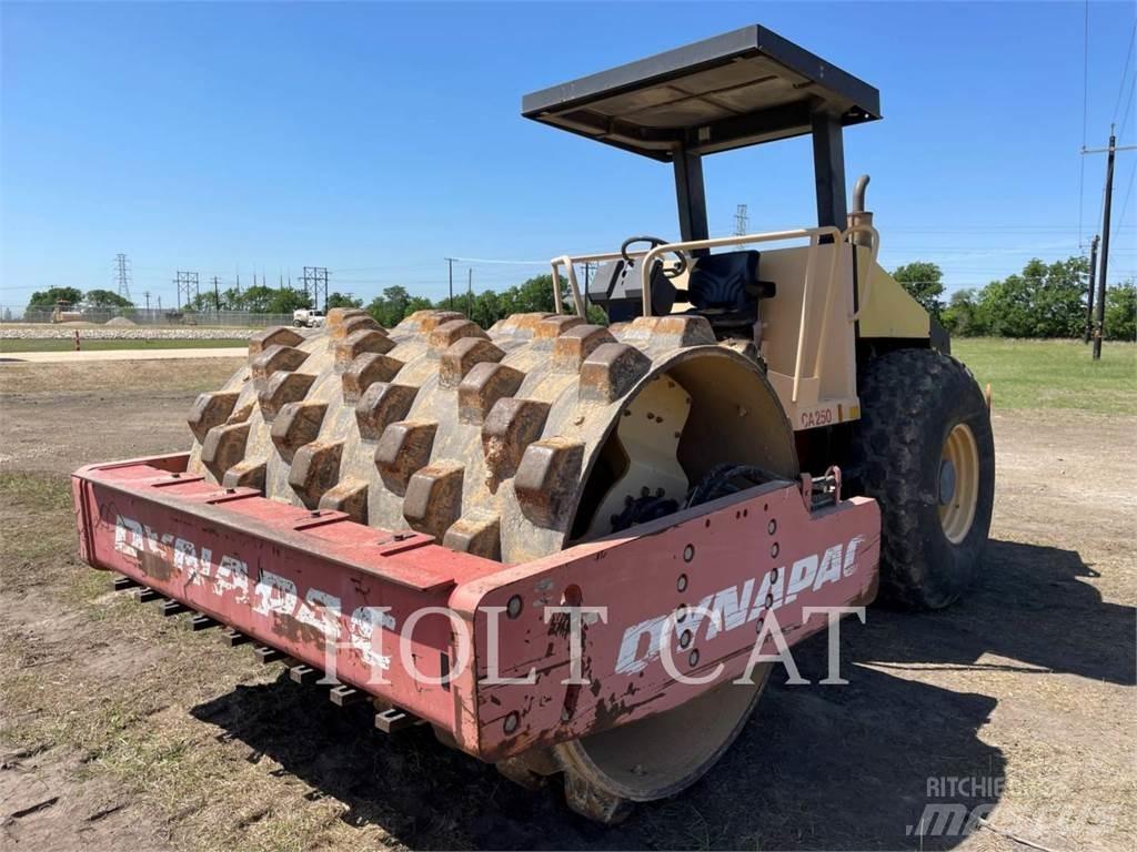 Dynapac CA250D Walce jednobębnowe