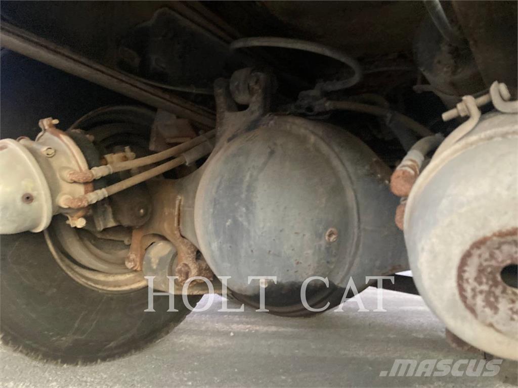 Ford L8000 Cysterna