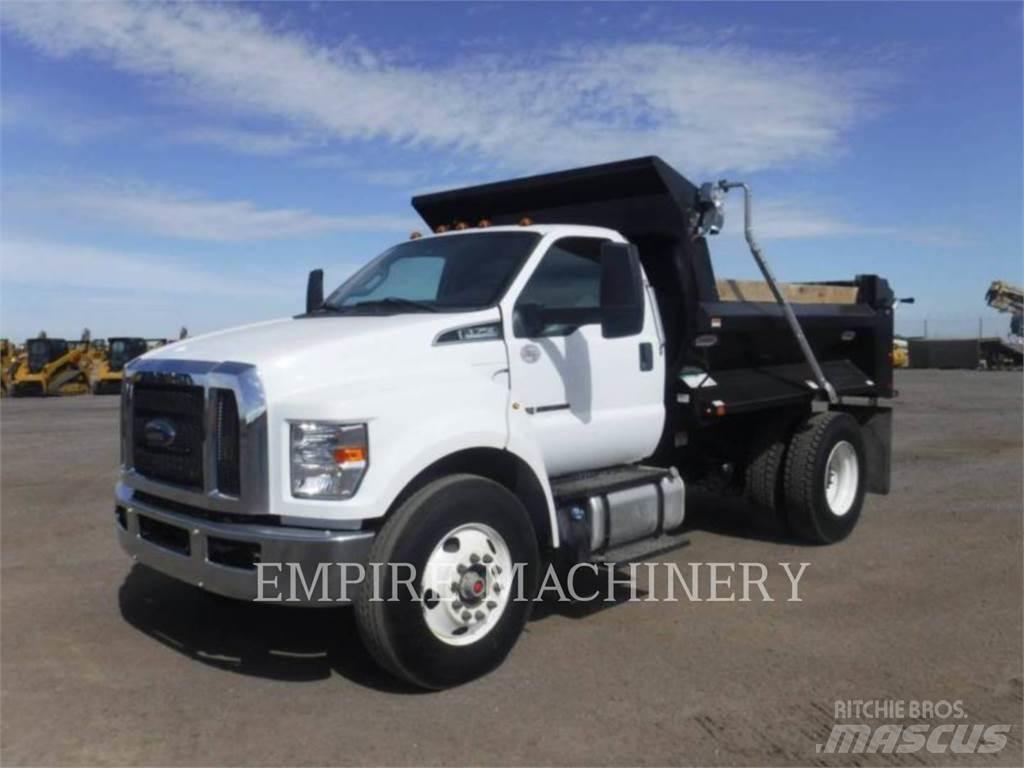 Ford / New Holland F750 Cysterna