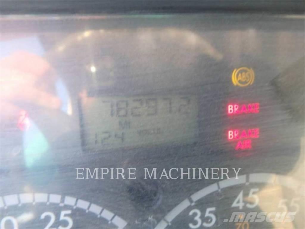 Freightliner 2K WT Cysterna
