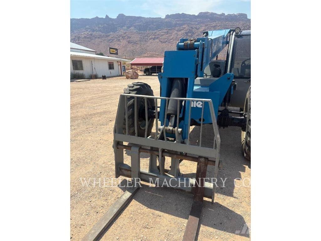 Genie GTH-844 Ładowarki teleskopowe