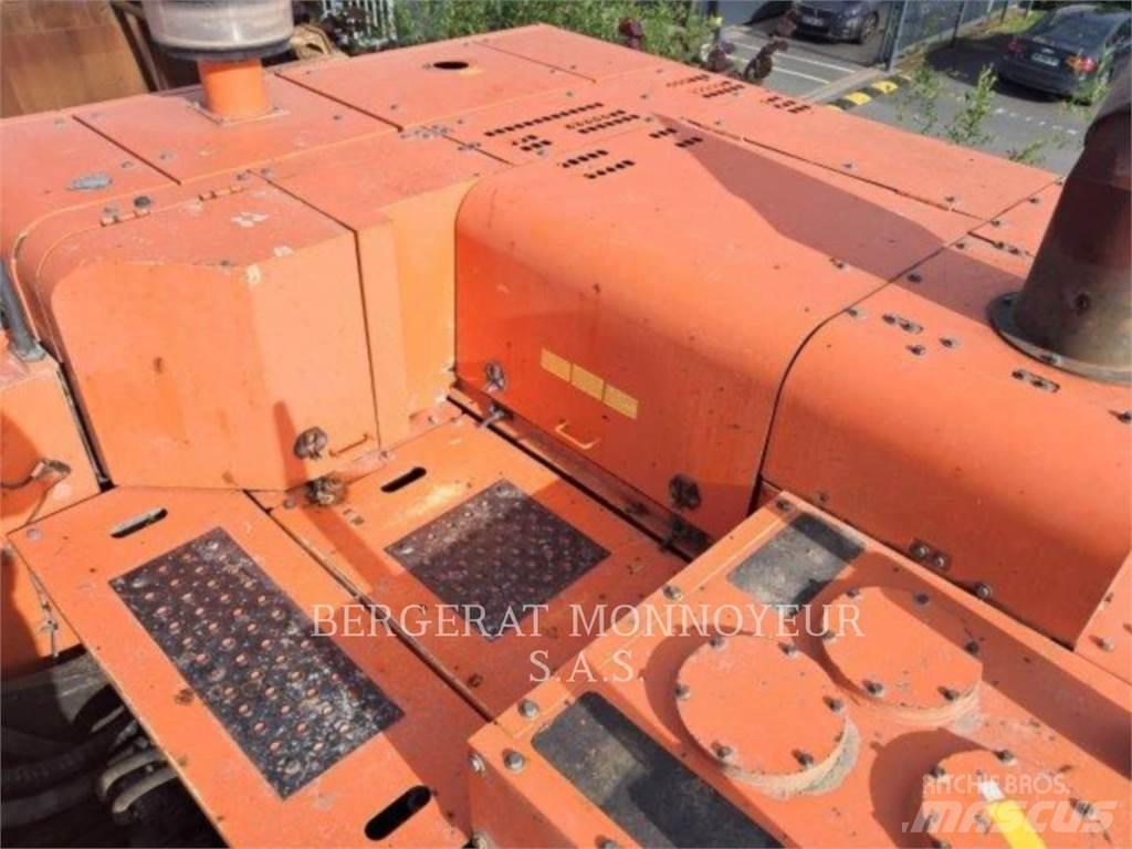 Hitachi ZX 670 45 Koparki gąsienicowe