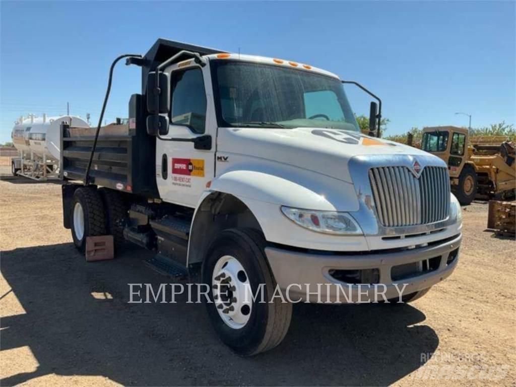 International 6YD DUMP Cysterna