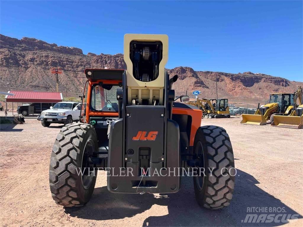 JLG 1055 Ładowarki teleskopowe