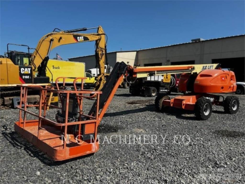 JLG 460SJ Koparki gąsienicowe