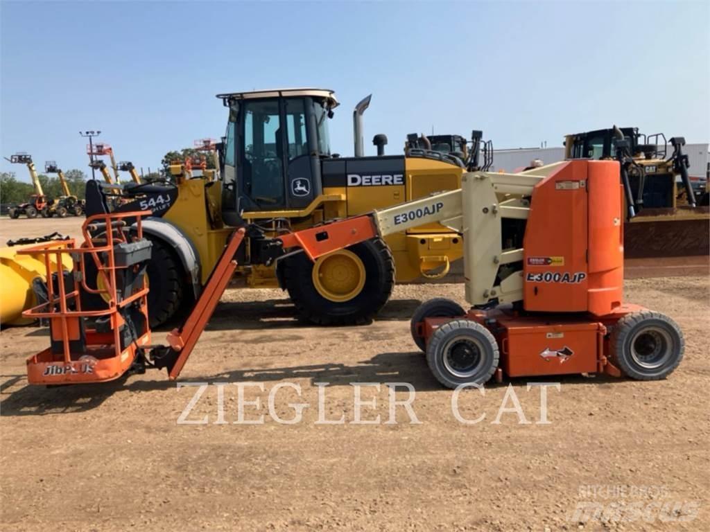 JLG E300AJP Podnośniki przegubowe