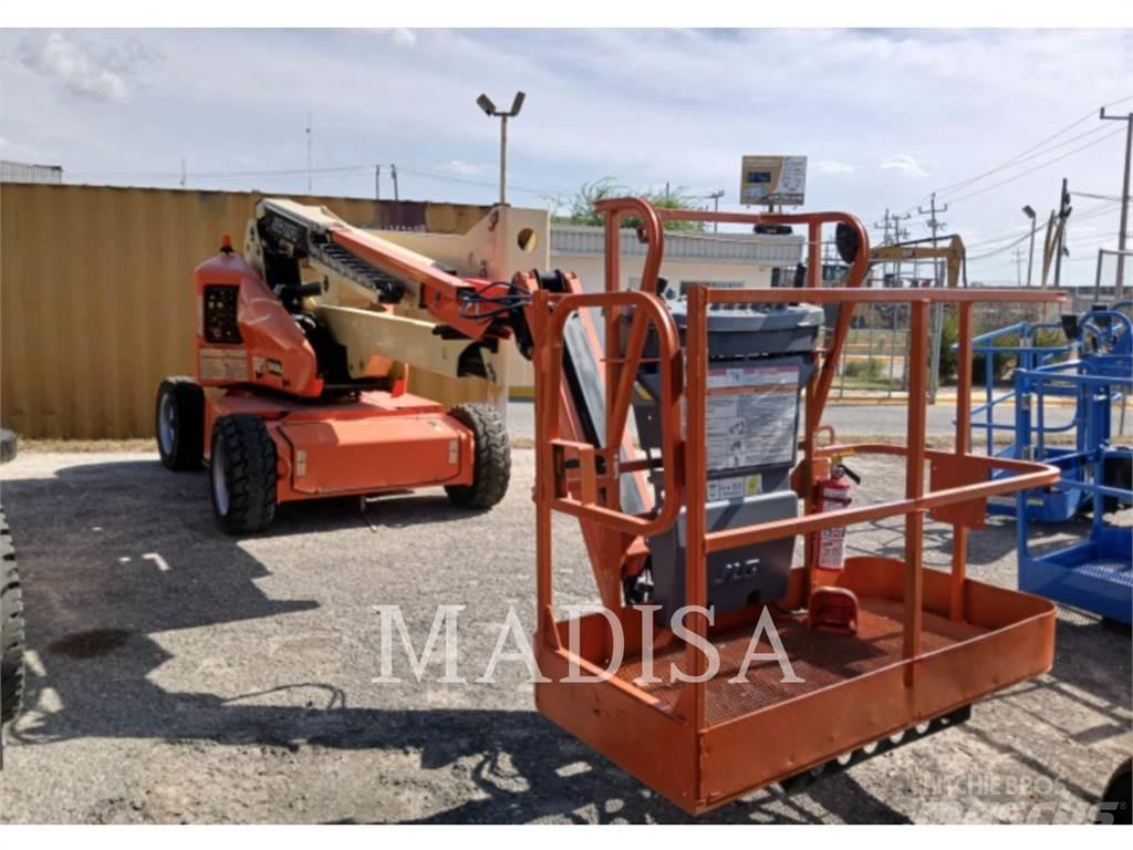 JLG E450AJ Podnośniki przegubowe
