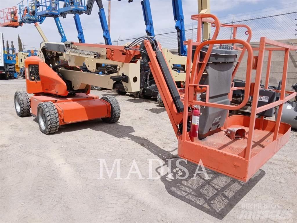 JLG E450AJ Podnośniki przegubowe