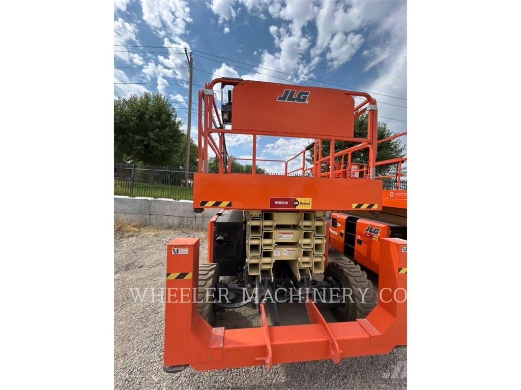 JLG RT4394 Podnośniki nożycowe