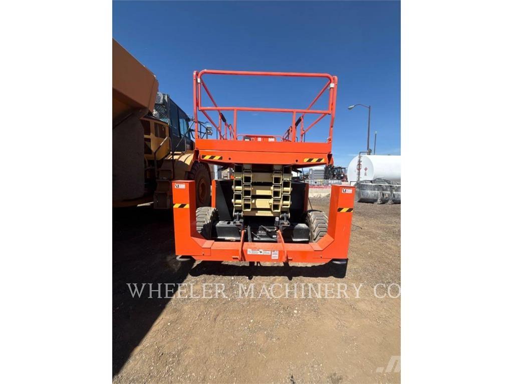 JLG RT4394 Podnośniki nożycowe