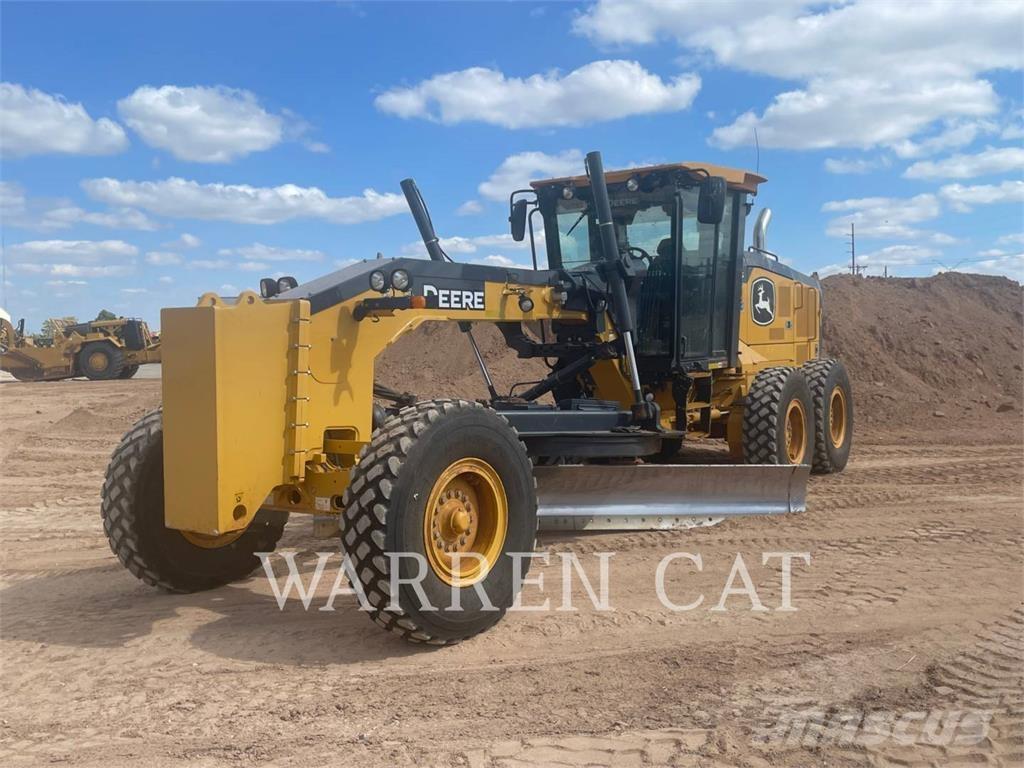 John Deere 670 Równiarki