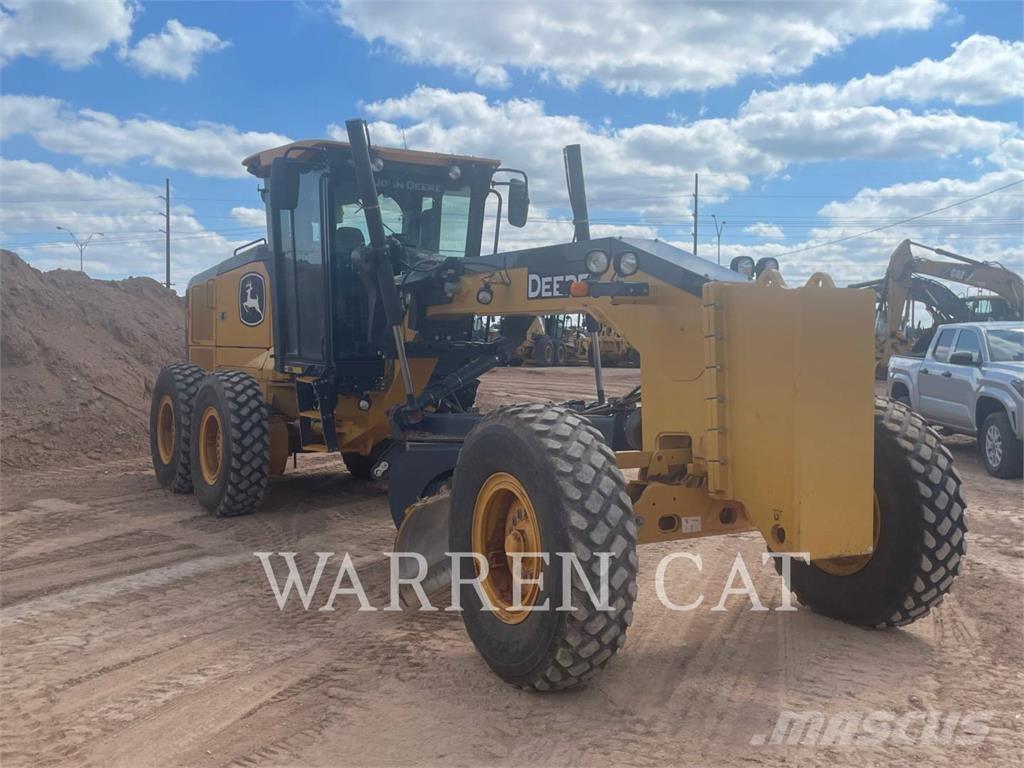 John Deere 670 Równiarki