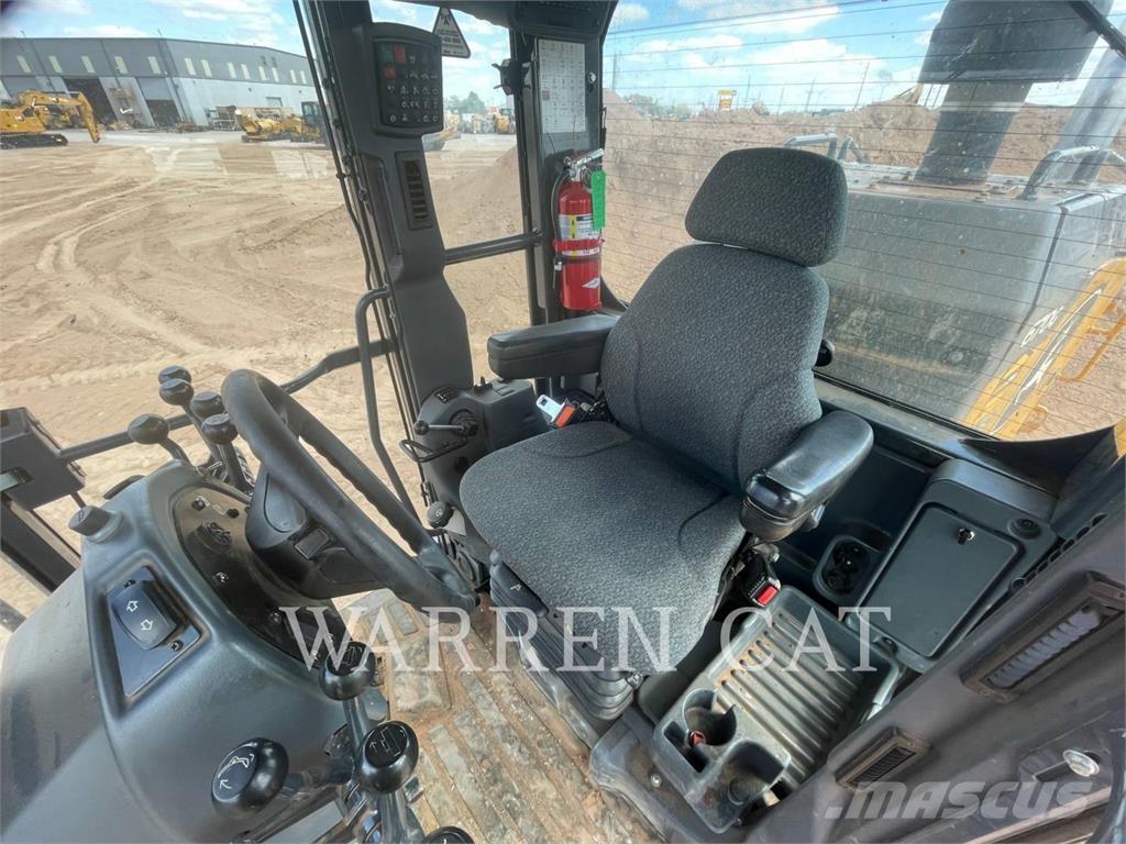 John Deere 670 Równiarki