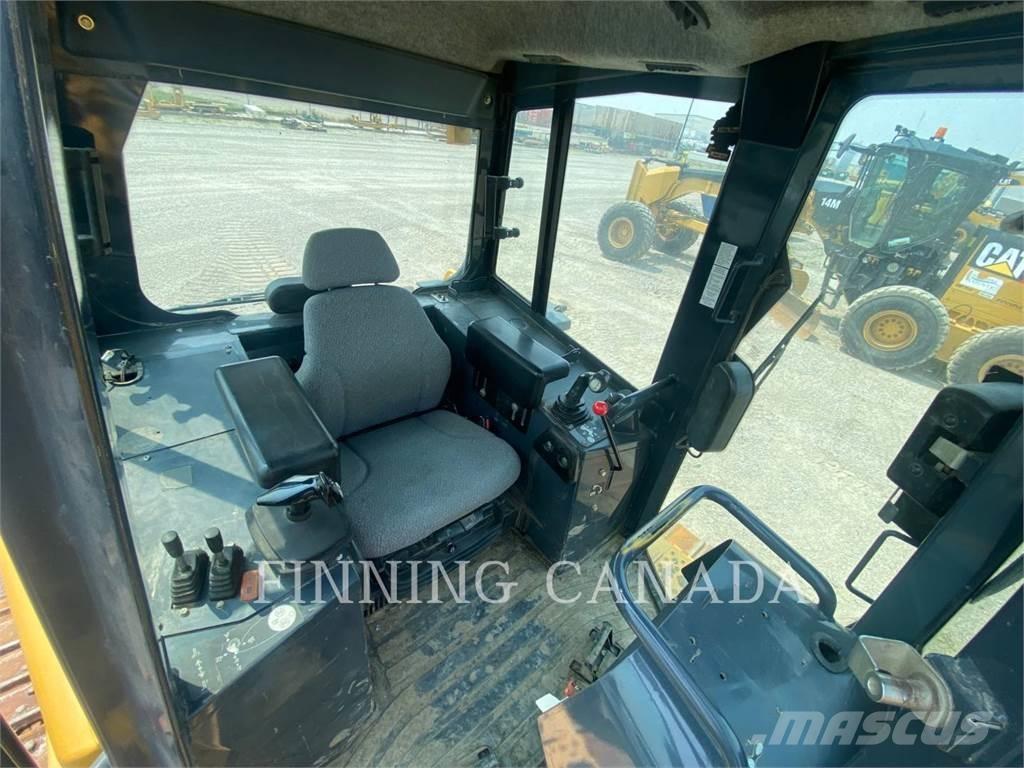 John Deere 750J Spycharki gąsienicowe