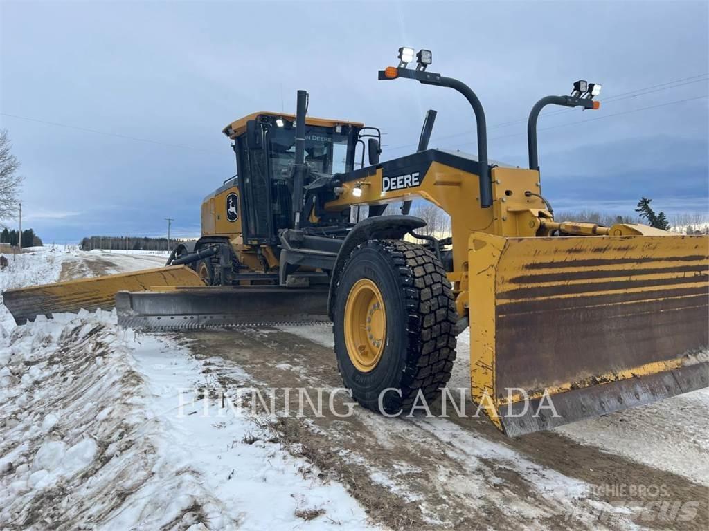 John Deere 772G Równiarki