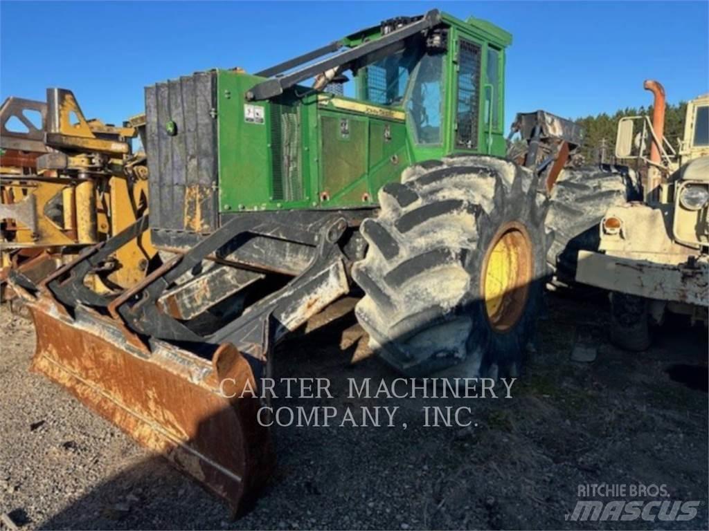 John Deere 848H Skidery