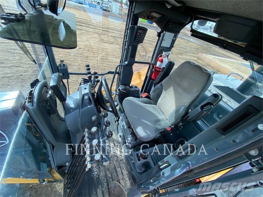 John Deere 870G Równiarki