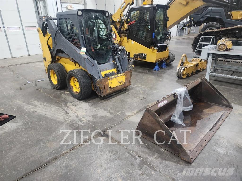 John Deere & CO. 318G Ładowarki burtowe