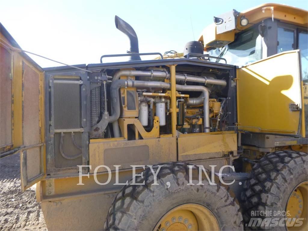 John Deere & CO. 672G Równiarki