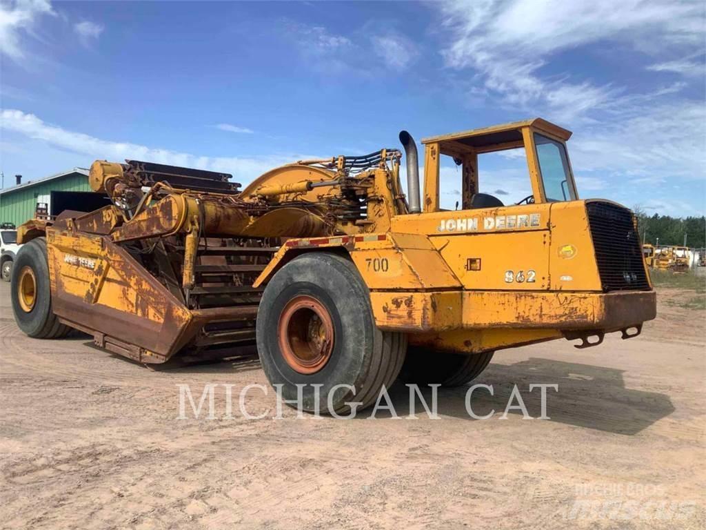 John Deere & CO. 862 Skrobaki