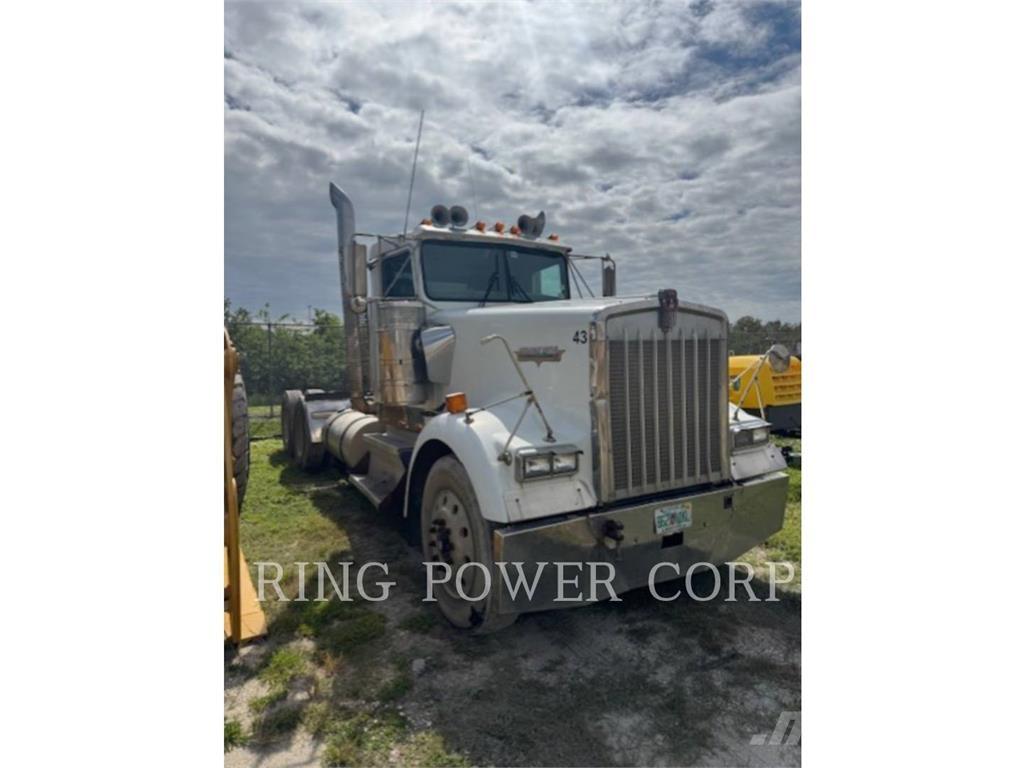 Kenworth W900S Inne