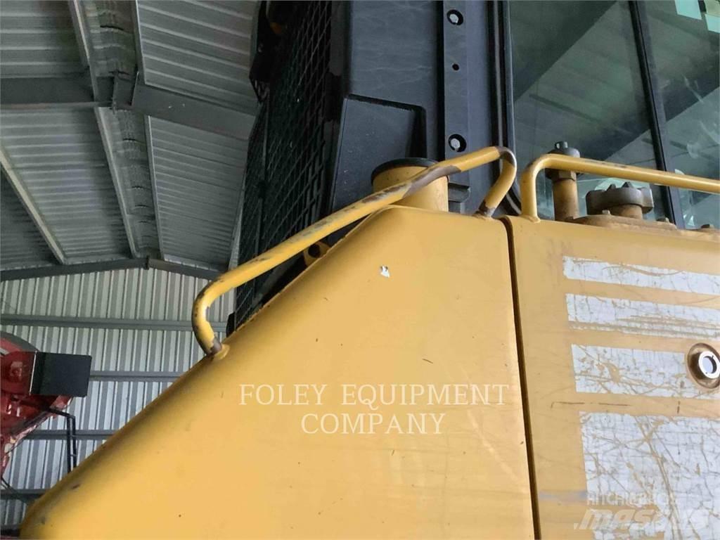 Komatsu D65EX17 Spycharki gąsienicowe